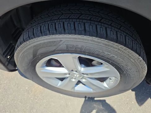 Used 2014 Toyota RAV4 XLE w/ Preferred Accessory Package FWD image 34