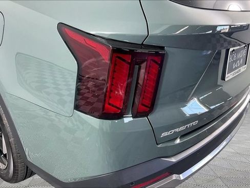 Certified 2026 Kia Sorento EX FWD image 22