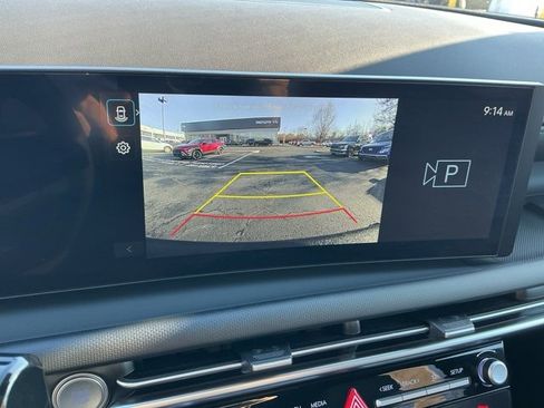 Certified 2025 Hyundai Santa Cruz SEL image 17