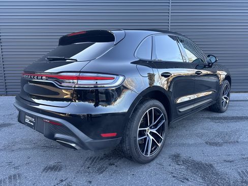 Certified 2022 Porsche Macan image 1