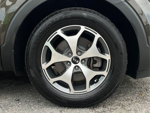 Used 2021 Kia Telluride EX AWD/4WD image 10