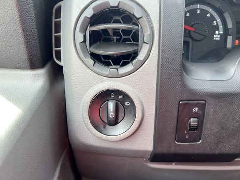 Used 2011 Ford E-250 and Econoline 250 w/ PWR Group image 27