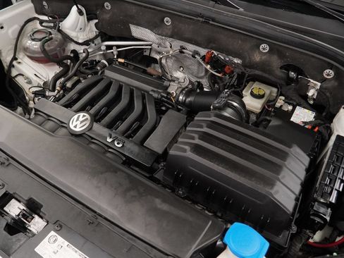 Used 2019 Volkswagen Atlas SEL AWD/4WD image 46