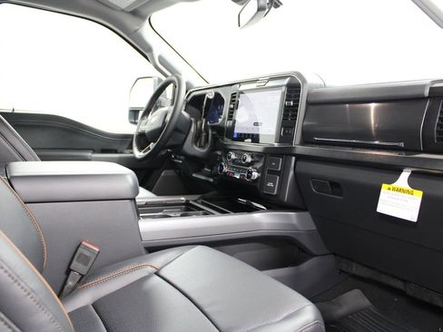 New 2026 Ford F250 Lariat w/ Black Appearance Package image 30