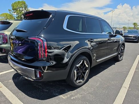 Certified 2025 Kia Telluride EX FWD image 16