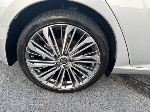Used 2023 Nissan Altima 2.5 SL FWD image 10