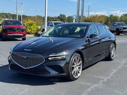 Used 2025 Genesis G70 2.5T image 7
