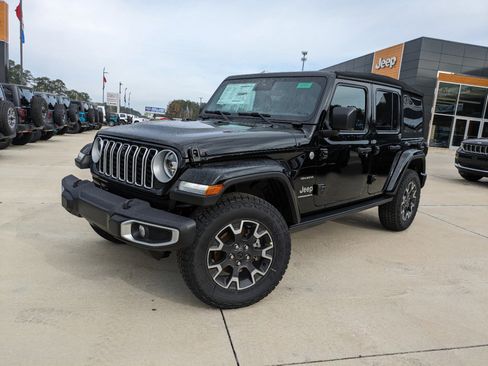 Used 2024 Jeep Wrangler Sahara w/ Technology Group image 4