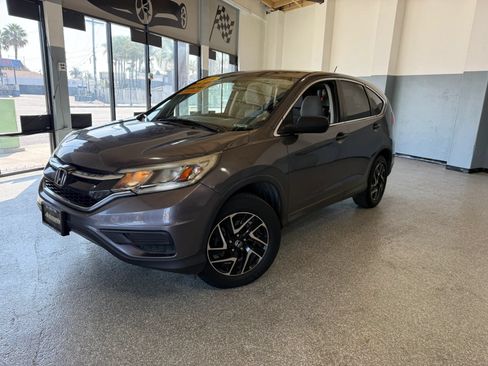 Used 2016 Honda CR-V SE image 3