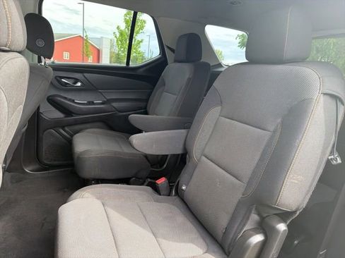 Used 2020 Chevrolet Traverse LT FWD image 9