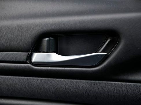 Used 2025 Nissan Altima 2.5 SV image 16