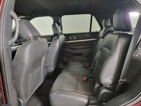 Certified 2019 Ford Explorer XLT w/ Equipment Group 202A FWD image 15