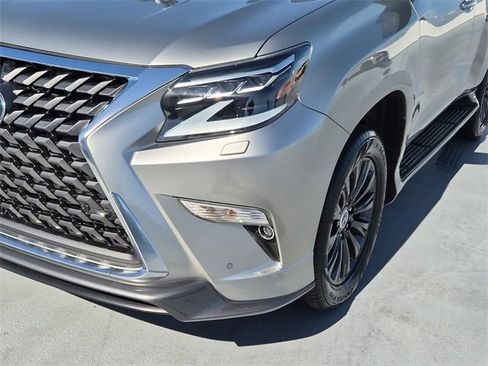 Used 2023 Lexus GX 460 Premium image 10