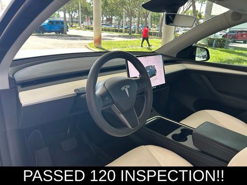Used 2024 Tesla Model Y Long Range AWD/4WD image 7