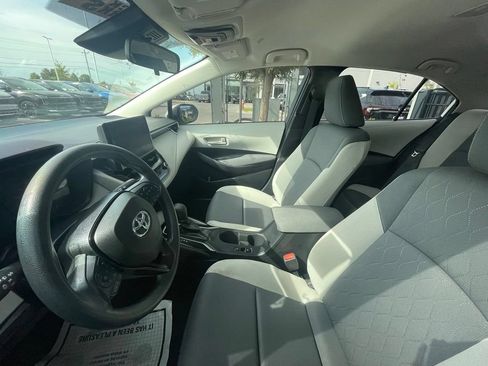 Used 2023 Toyota Corolla LE FWD image 6