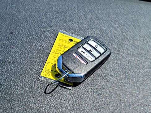 Used 2022 Honda Accord Sport image 11