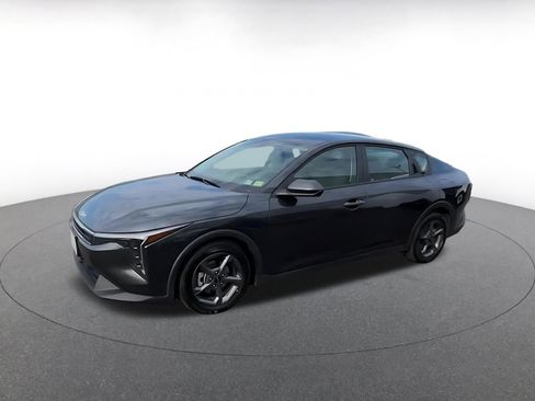 Used 2025 Kia K4 LXS image 8