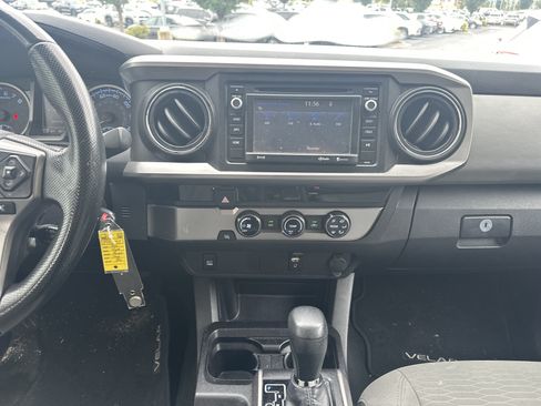 Used 2016 Toyota Tacoma SR5 RWD image 23
