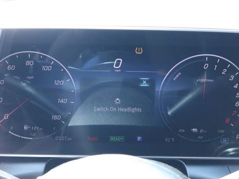 Used 2025 Mercedes-Benz GLC 350e 4MATIC image 21