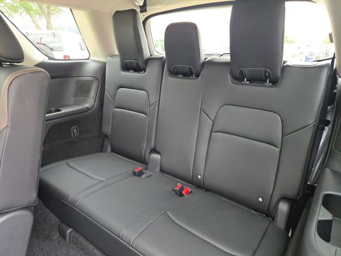New 2026 Nissan Pathfinder Platinum FWD image 20