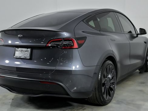 Used 2023 Tesla Model Y Performance image 12