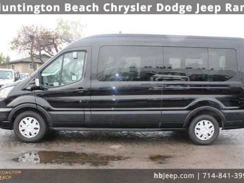 Used 2023 Ford Transit 350 XLT image 3