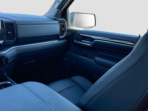 Used 2024 Chevrolet Silverado 1500 LT Trail Boss w/ LT Trail Boss Premium Package image 24