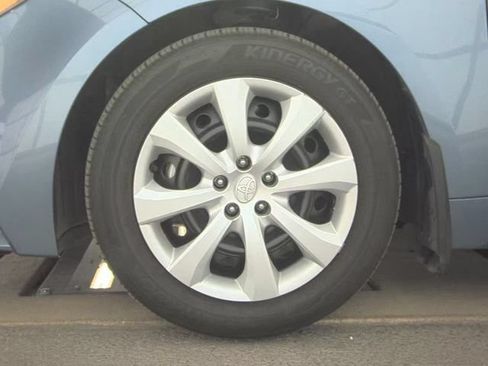 Used 2025 Toyota Corolla LE FWD image 3
