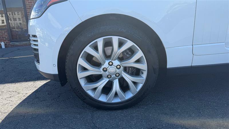 Used 2018 Land Rover Range Rover Supercharged AWD/4WD image 4