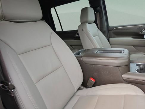 Used 2024 Chevrolet Suburban Z71 AWD/4WD image 20