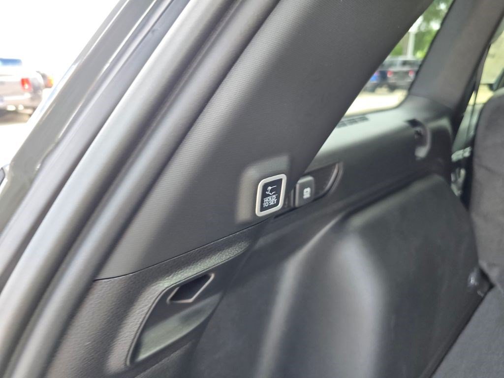 New 2027 Jeep Grand Cherokee Altitude RWD image 39