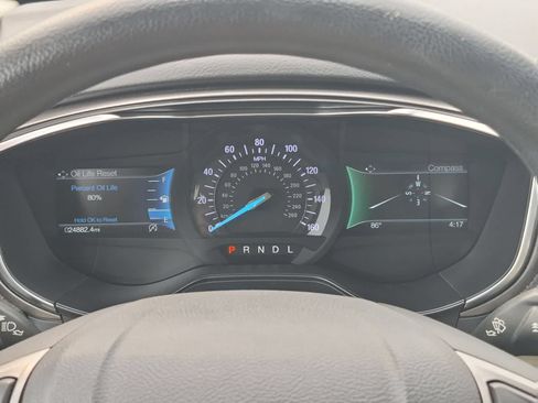 Used 2020 Ford Fusion SE FWD image 32