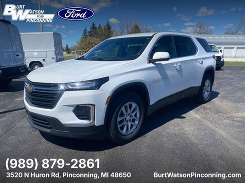 Used 2023 Chevrolet Traverse LS w/ Safety Package FWD image 1