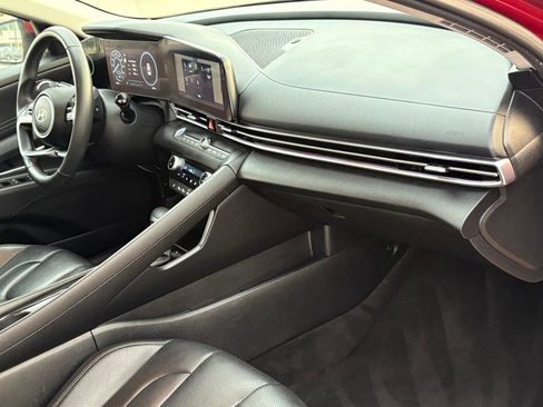 Used 2025 Hyundai Elantra Limited FWD image 38