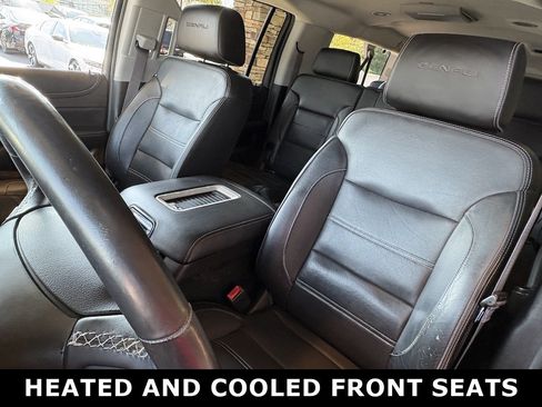 Used 2017 GMC Yukon XL Denali w/ Open Road Package AWD/4WD image 23