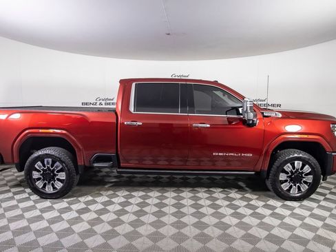 Used 2024 GMC Sierra 2500 Denali w/ Denali Reserve Package AWD/4WD image 3