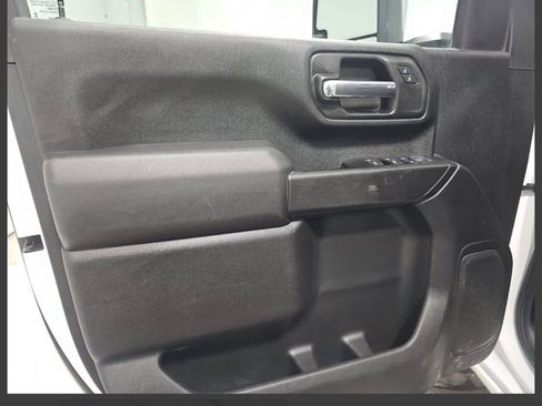 Used 2025 Chevrolet Silverado 2500 Custom w/ Custom Value Package image 7