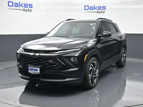 Used 2025 Chevrolet TrailBlazer RS w/ Convenience Package image 4