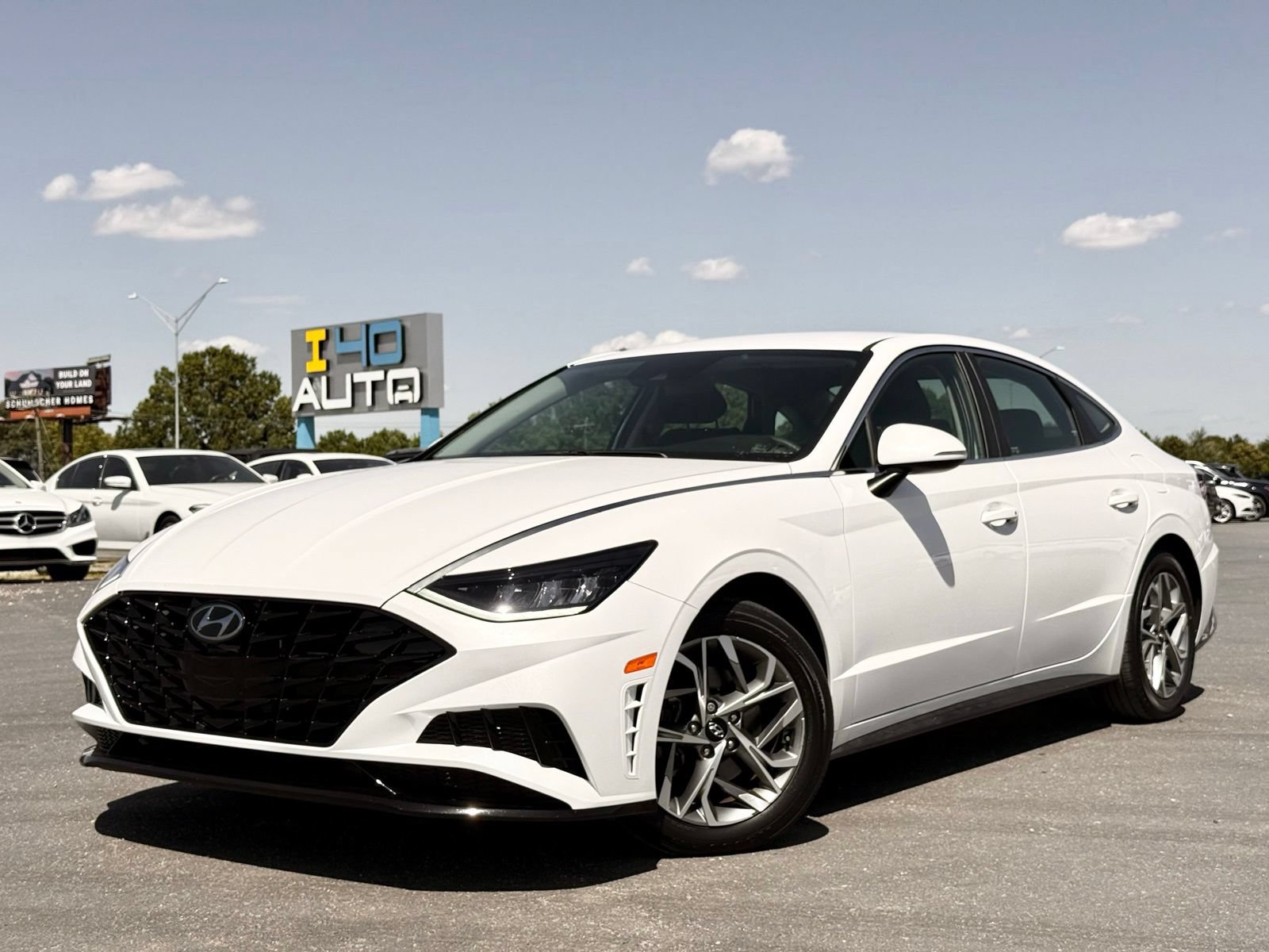 Used 2023 Hyundai Sonata SEL w/ Preferred Accessory Package FWD image 1