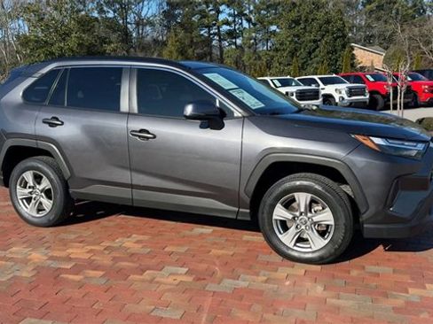 Used 2023 Toyota RAV4 XLE image 4