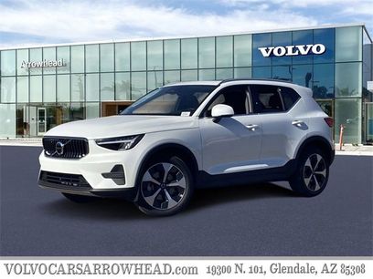 New 2025 Volvo XC40 B5 Core w/ Protection Package Premier