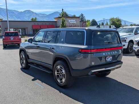 Used 2023 Rivian R1S Adventure AWD/4WD image 8