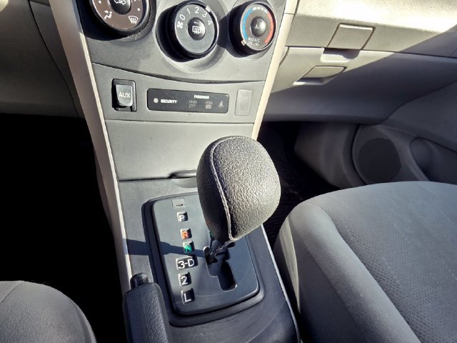 Used 2013 Toyota Corolla L FWD image 17