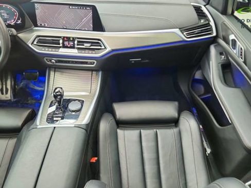 Used 2022 BMW X5 xDrive40i w/ M Sport Package AWD/4WD image 36