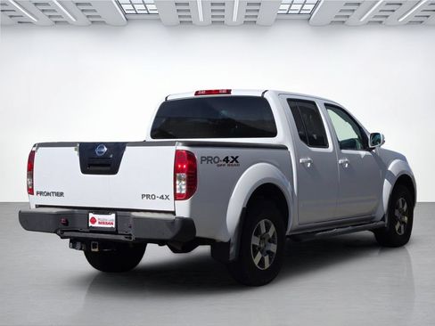 Used 2012 Nissan Frontier PRO-4X AWD/4WD image 4