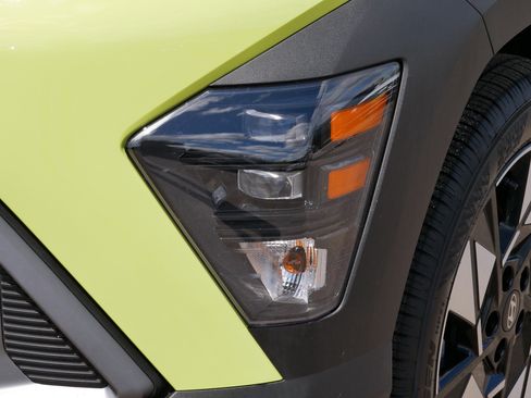 Certified 2024 Hyundai Kona SEL AWD/4WD image 16