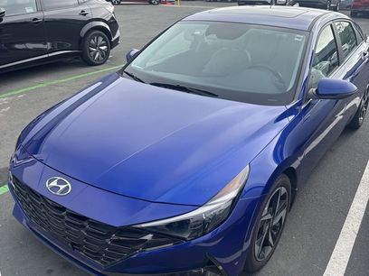 Used 2023 Hyundai Elantra Limited