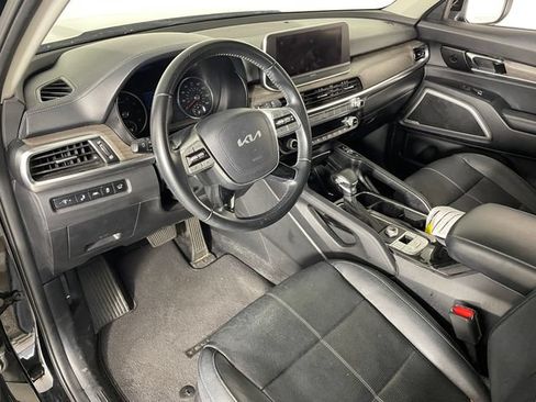 Certified 2022 Kia Telluride EX w/ EX Premium Package FWD image 3