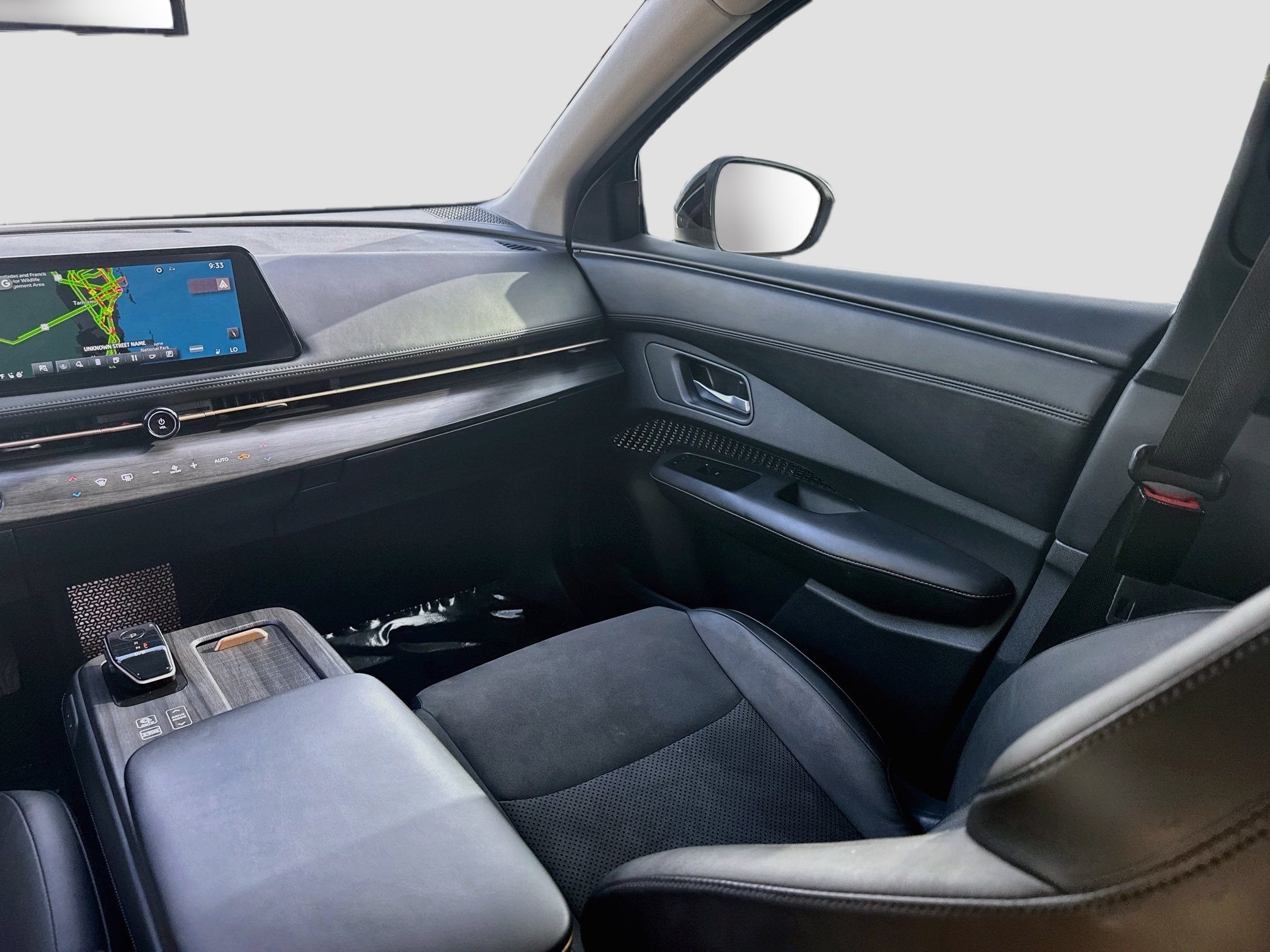 Used 2023 Nissan Ariya FWD image 22