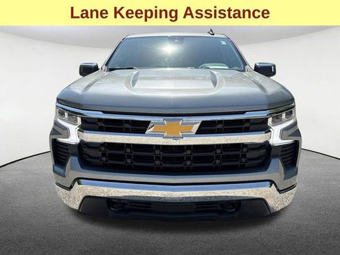Used 2024 Chevrolet Silverado 1500 LT w/ Z71 Off-Road Package AWD/4WD image 4